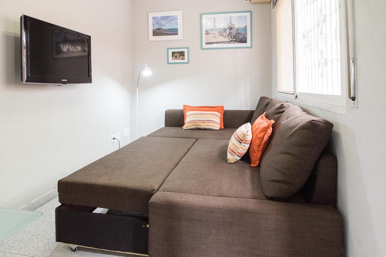 Malagaonbeach 1 - Two Bedrooms - Up To 3 People - 10 Meters Beach Buitenkant foto
