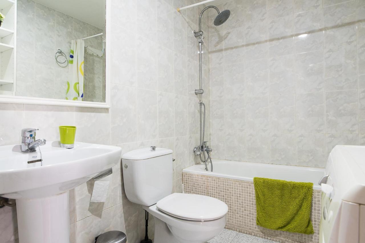 Malagaonbeach 1 - Two Bedrooms - Up To 3 People - 10 Meters Beach Buitenkant foto