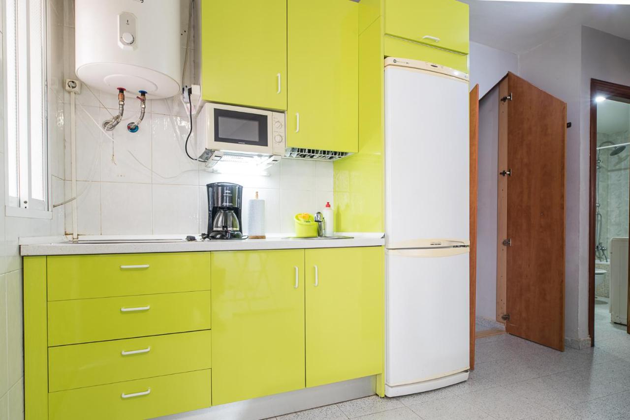 Malagaonbeach 1 - Two Bedrooms - Up To 3 People - 10 Meters Beach Buitenkant foto