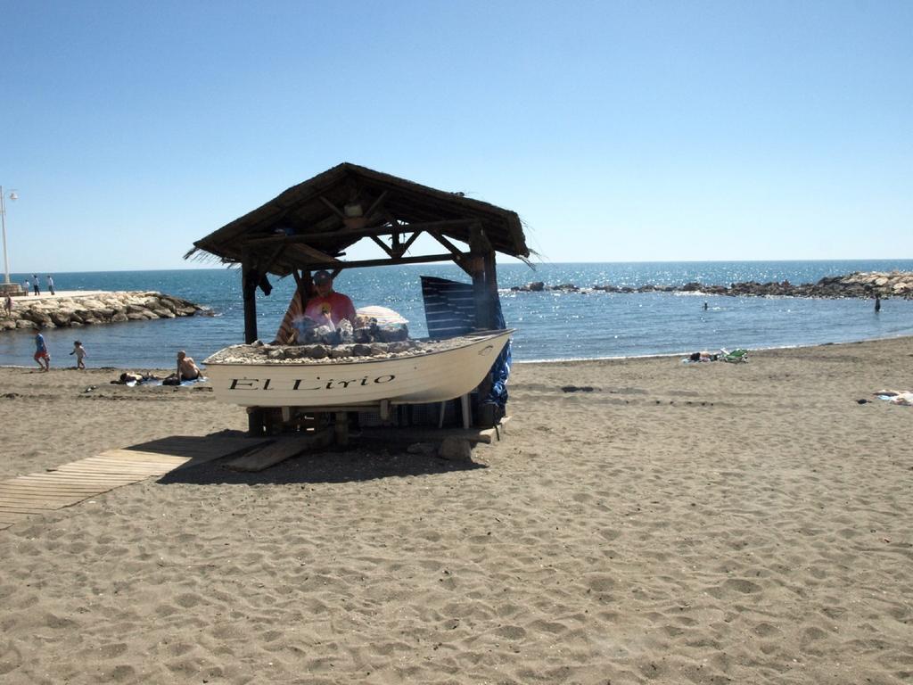 Malagaonbeach 1 - Two Bedrooms - Up To 3 People - 10 Meters Beach Kamer foto