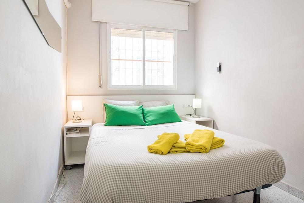 Malagaonbeach 1 - Two Bedrooms - Up To 3 People - 10 Meters Beach Buitenkant foto